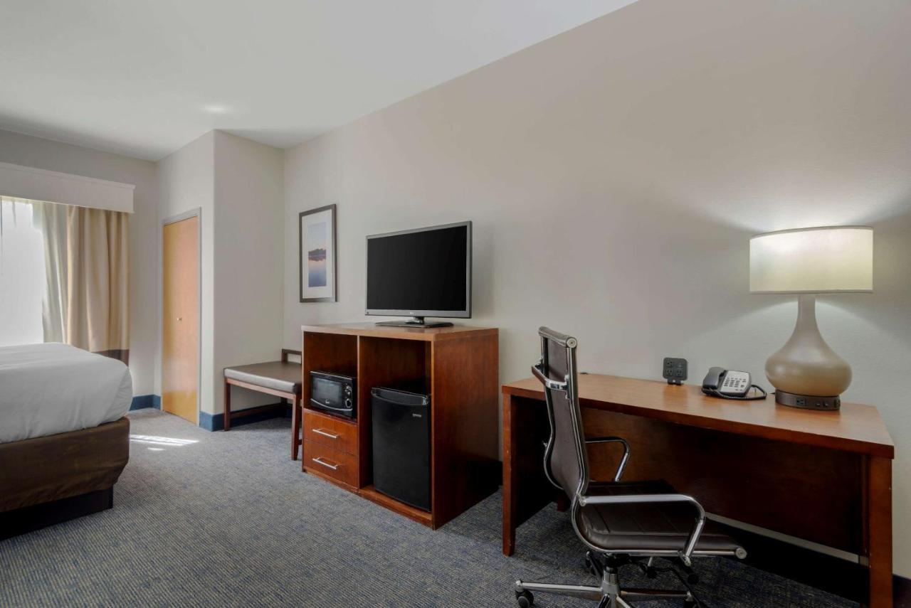 Comfort Suites Stockbridge Atlanta South Екстериор снимка