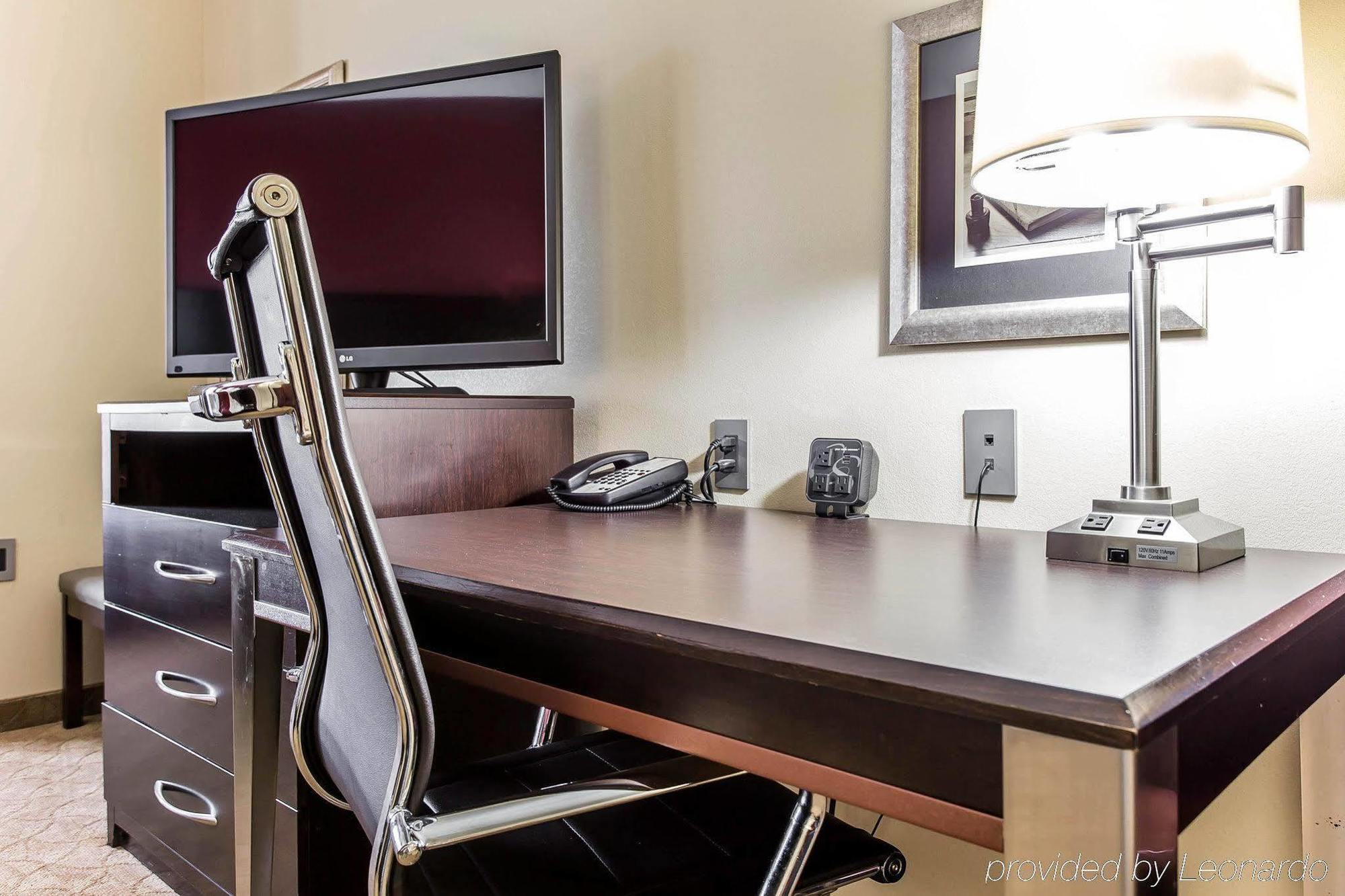 Comfort Suites Stockbridge Atlanta South Екстериор снимка